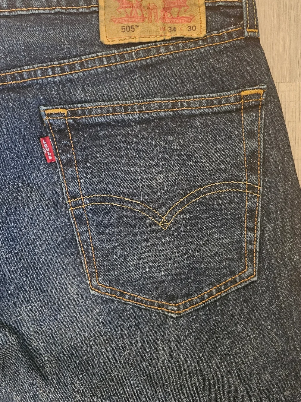 Levi’s 505 Men’s Regular Fit Dark Wash Jeans 34x30